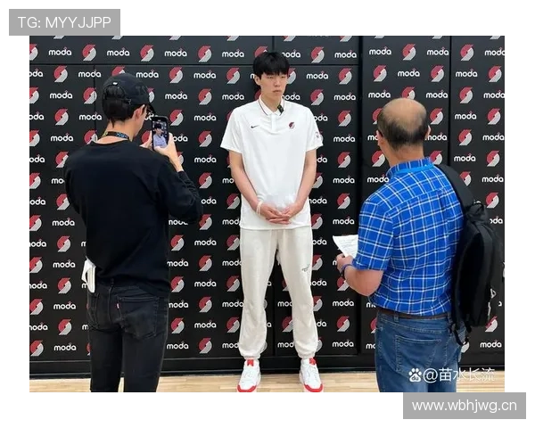 杨瀚森家里冰箱塞满蛋白粉，邻居以为他开健身房